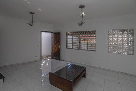 Casa à venda com 125m², 3 quartos e 2 vagasSala
