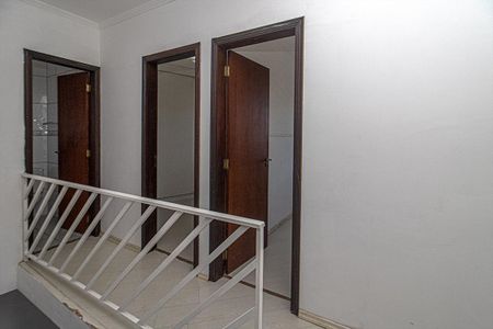 Casa à venda com 125m², 3 quartos e 2 vagasCorredor