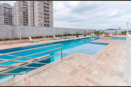 Apartamento à venda com 60m², 3 quartos e 1 vagaArea Comum - Piscina