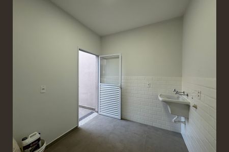 Casa à venda com 300m², 3 quartos e 7 vagasLavanderia