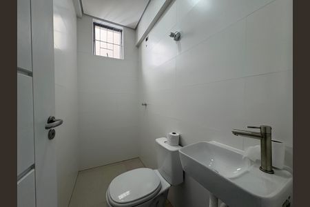 Casa à venda com 300m², 3 quartos e 7 vagasBanheiro 1