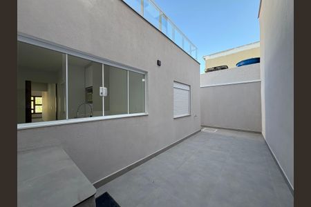 Casa à venda com 300m², 3 quartos e 7 vagasQuintal/ área de serviço