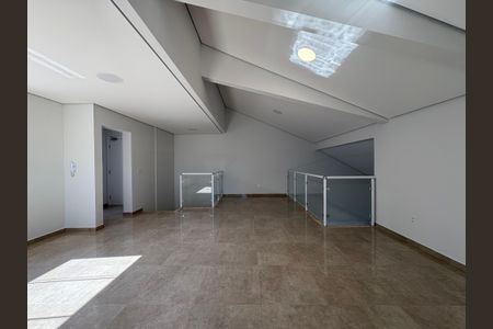 Casa à venda com 300m², 3 quartos e 7 vagasCobertura