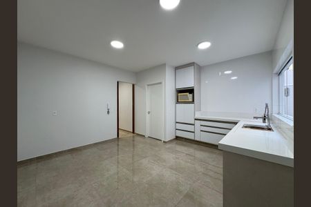 Casa à venda com 300m², 3 quartos e 7 vagasCozinha