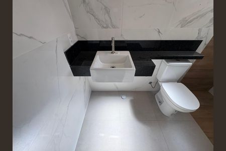 Casa à venda com 300m², 3 quartos e 7 vagasBanheiro da Suíte