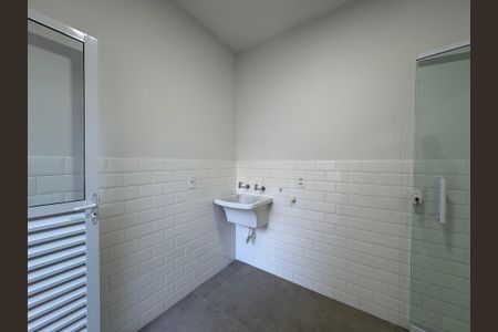 Casa à venda com 300m², 3 quartos e 7 vagasLavanderia