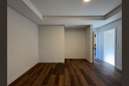 Casa à venda com 300m², 3 quartos e 7 vagasSuite