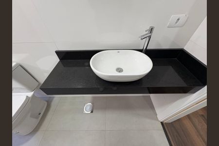 Casa à venda com 300m², 3 quartos e 7 vagasBanheiro 2