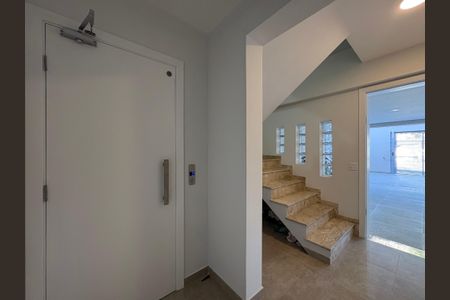 Casa à venda com 300m², 3 quartos e 7 vagasHall de entrada