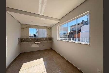 Casa à venda com 300m², 3 quartos e 7 vagasCozinha cobertura