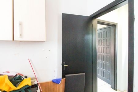 Apartamento para alugar com 100m², 4 quartos e 1 vaga Apartamento para alugar com 100m², 4 quartos e 1 vagaQuarto e banheiro de serviço