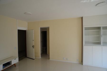 Sala de apartamento à venda com 1 quarto, 65m² em Barra da Tijuca, Rio de Janeiro