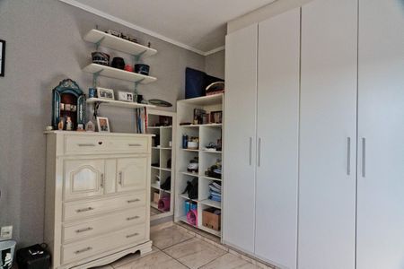 Casa à venda com 209m², 3 quartos e 3 vagas Casa à venda com 209m², 3 quartos e 3 vagasQuarto 2