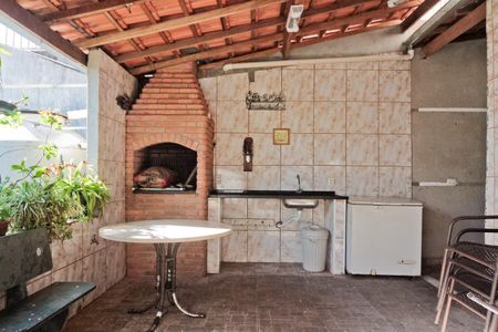 Casa à venda com 209m², 3 quartos e 3 vagas Casa à venda com 209m², 3 quartos e 3 vagasÁrea externa