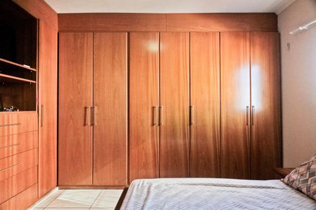 Casa à venda com 209m², 3 quartos e 3 vagas Casa à venda com 209m², 3 quartos e 3 vagasSuíte