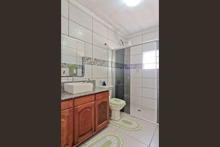 Casa à venda com 209m², 3 quartos e 3 vagas Casa à venda com 209m², 3 quartos e 3 vagasBanheiro Social