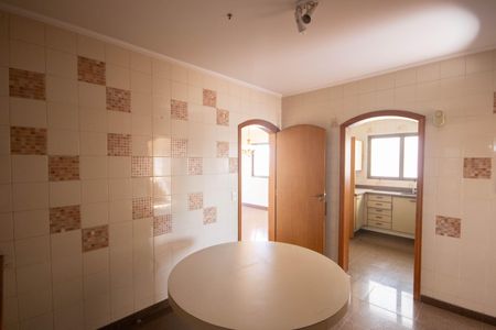 Apartamento para alugar com 195m², 4 quartos e 3 vagasCopa