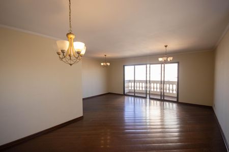 Apartamento para alugar com 195m², 4 quartos e 3 vagasSala