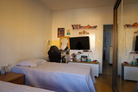 Quarto 1 de casa à venda com 2 quartos, 140m² em Cupecê, São Paulo