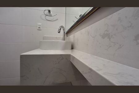 Apartamento para alugar com 62m², 2 quartos e 2 vagasBanheiro Social