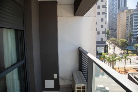 Varanda de kitnet/studio à venda com 1 quarto, 26m² em Jardim das Acacias, São Paulo