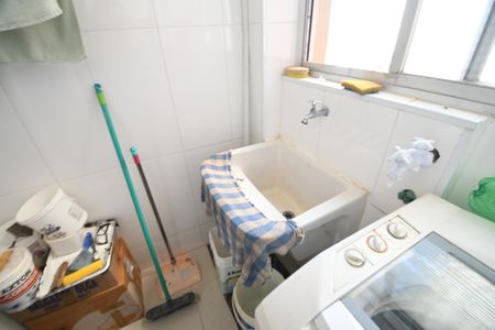 Apartamento para alugar com 70m², 2 quartos e 1 vagaÁrea de Serviço