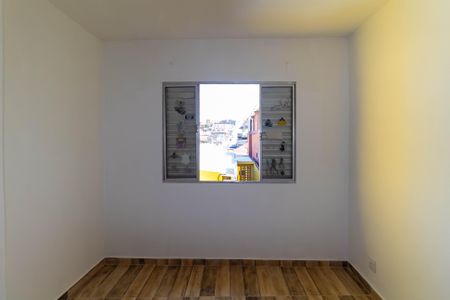 Quarto 1 de casa para alugar com 2 quartos, 50m² em Cidade Continental, São Paulo