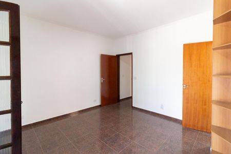 Casa para alugar com 180m², 4 quartos e 2 vagas Casa para alugar com 180m², 4 quartos e 2 vagasQuarto 4 - Suíte