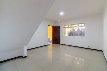 Casa para alugar com 180m², 4 quartos e 2 vagas Casa para alugar com 180m², 4 quartos e 2 vagasSala