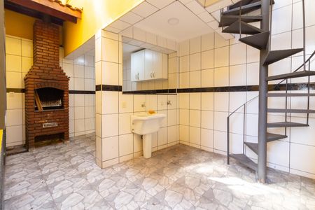 Casa para alugar com 180m², 4 quartos e 2 vagas Casa para alugar com 180m², 4 quartos e 2 vagasÁrea de Serviço - Churrasqueira