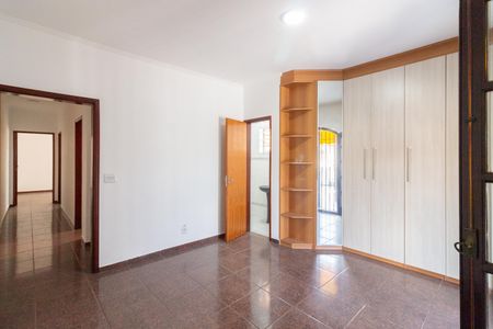 Casa para alugar com 180m², 4 quartos e 2 vagas Casa para alugar com 180m², 4 quartos e 2 vagasQuarto 4 - Suíte