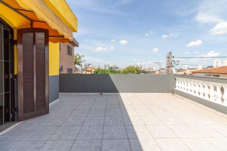 Casa para alugar com 180m², 4 quartos e 2 vagas Casa para alugar com 180m², 4 quartos e 2 vagasVaranda