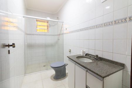 Casa para alugar com 180m², 4 quartos e 2 vagas Casa para alugar com 180m², 4 quartos e 2 vagasBanheiro 1