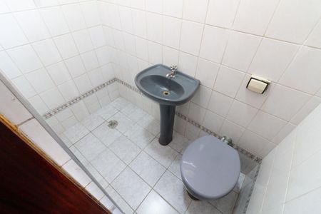 Casa para alugar com 180m², 4 quartos e 2 vagas Casa para alugar com 180m², 4 quartos e 2 vagasBanheiro do Quarto 4