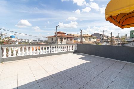 Casa para alugar com 180m², 4 quartos e 2 vagas Casa para alugar com 180m², 4 quartos e 2 vagasVaranda