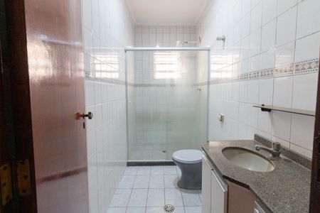 Casa para alugar com 180m², 4 quartos e 2 vagas Casa para alugar com 180m², 4 quartos e 2 vagasBanheiro 2