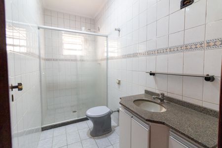 Casa para alugar com 180m², 4 quartos e 2 vagas Casa para alugar com 180m², 4 quartos e 2 vagasBanheiro 2