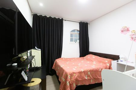 Casa à venda com 298m², 2 quartos e 2 vagas Casa à venda com 298m², 2 quartos e 2 vagasQuarto 2