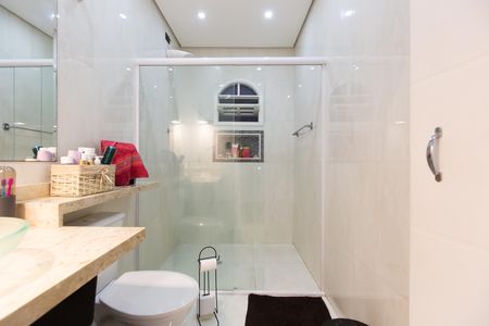 Casa à venda com 298m², 2 quartos e 2 vagas Casa à venda com 298m², 2 quartos e 2 vagasBanheiro 2