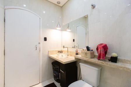 Casa à venda com 298m², 2 quartos e 2 vagas Casa à venda com 298m², 2 quartos e 2 vagasBanheiro 2