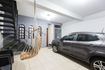 Casa à venda com 298m², 2 quartos e 2 vagas Casa à venda com 298m², 2 quartos e 2 vagasGaragem
