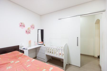 Casa à venda com 298m², 2 quartos e 2 vagas Casa à venda com 298m², 2 quartos e 2 vagasQuarto 2