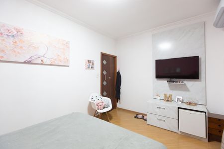 Casa à venda com 298m², 2 quartos e 2 vagas Casa à venda com 298m², 2 quartos e 2 vagasQuarto 1