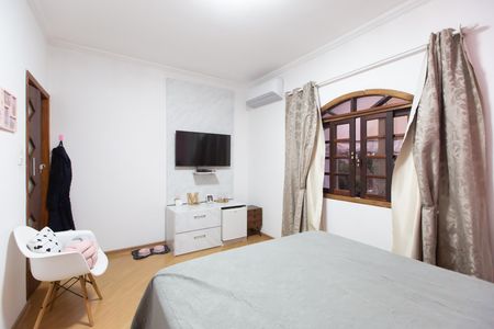 Casa à venda com 298m², 2 quartos e 2 vagas Casa à venda com 298m², 2 quartos e 2 vagasQuarto 1