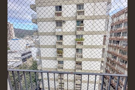 Apartamento para alugar com 60m², 1 quarto e 1 vagaVaranda