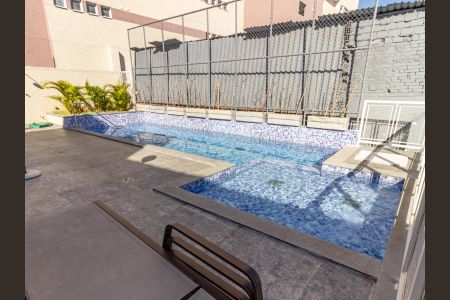Apartamento à venda com 55m², 2 quartos e 1 vaga Apartamento à venda com 55m², 2 quartos e 1 vagaÁrea comum - Piscina