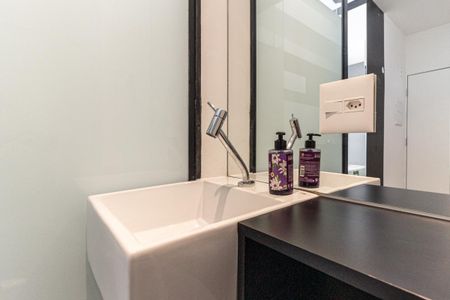 Studio à venda com 27m², 1 quarto e sem vaga Studio à venda com 27m², 1 quarto e sem vagaBanheiro