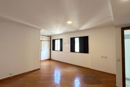 Apartamento à venda com 272m², 4 quartos e 2 vagasSuíte 03
