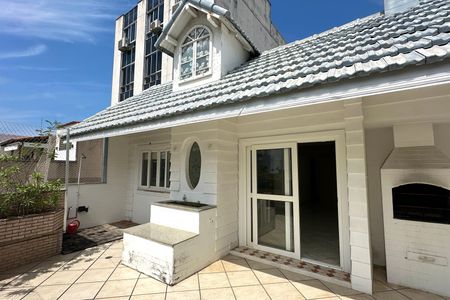 Apartamento à venda com 272m², 4 quartos e 2 vagasÁrea externa