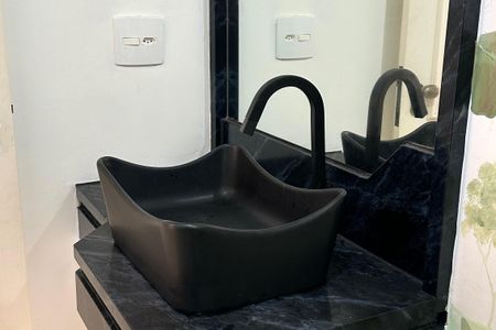 Apartamento à venda com 272m², 4 quartos e 2 vagasBanheiro Social